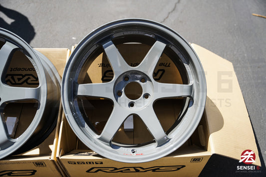 Volk TE37SL / 19x9.5 +22、19x10.5 +35 / 5x112 / アームズグレー
