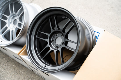 Enkei RPF1RS / 18x10.5 +10 / 5x114.3 / Gunmetal oscuro mate 