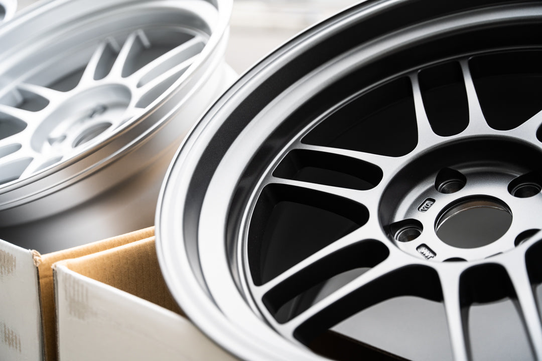 Enkei RPF1RS / 18x10.5 +10 / 5x114.3 / Gunmetal oscuro mate 