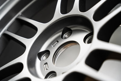 Enkei RPF1RS / 18x9.5 +12, 18x10.5 +10 / 5x114.3 / Gunmetal oscuro mate 