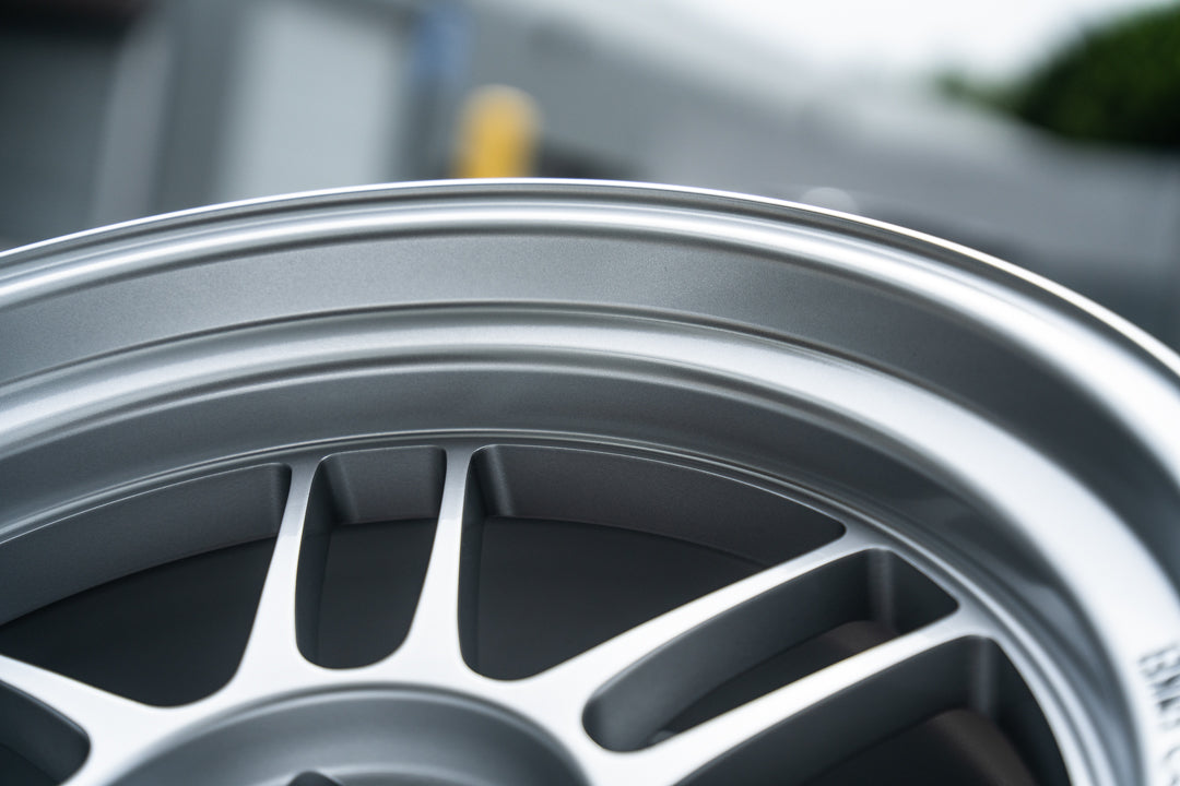 Enkei RPF1RS / 18x10.5 +10 / 5x114.3 / F1 Plata 