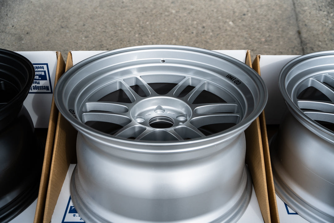 Enkei RPF1RS / 18x10.5 +10 / 5x114.3 / F1 Plata 