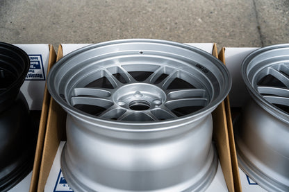 Enkei RPF1RS / 18x9.5 +12, 18x10.5 +10 / 5x114.3 / F1 Silver