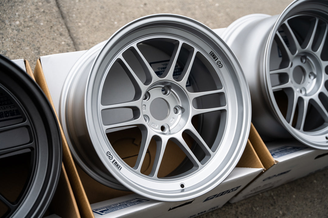 エンケイ RPF1RS / 18x9.5 +12 / 5x114.3 / F1 シルバー