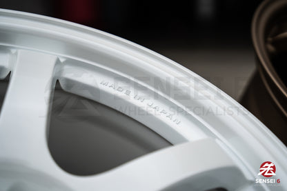 グラムライツ 57DR / 18x9.5 +22 / 5x114.3 / セラミックパールホワイト