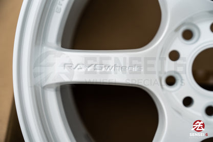 グラムライツ 57DR / 18x9.5 +22 / 5x114.3 / セラミックパールホワイト