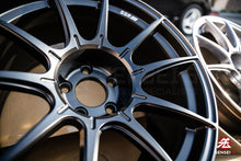 Cargar imagen en el visor de la galería, SSR GTX01 / 18x10.5 +22 / 5x114.3 / Negro mate
