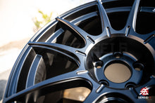 Cargar imagen en el visor de la galería, SSR GTX01 / 18x10.5 +22 / 5x114.3 / Negro mate
