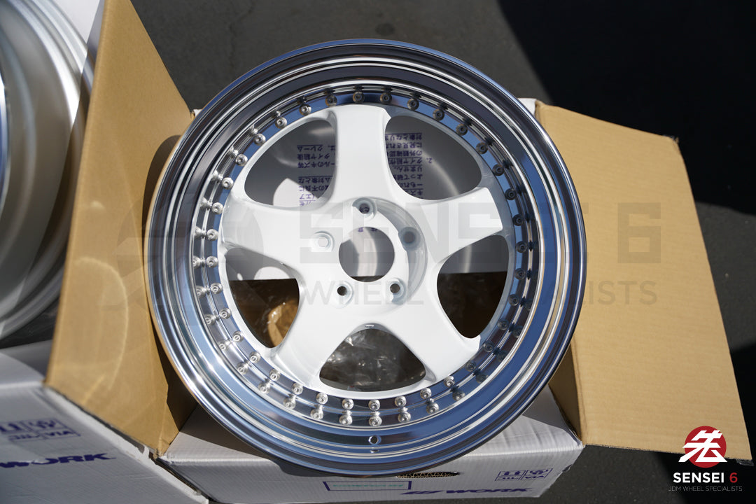 Work Meister S1 3P / 18x9.5 +24 / 5x114.3 / White (WHT)