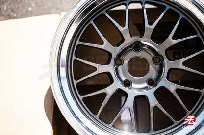Volk 21A / 18x10.5 +22 / 5x120 / Dark Gunmetal Rim DC (VC)