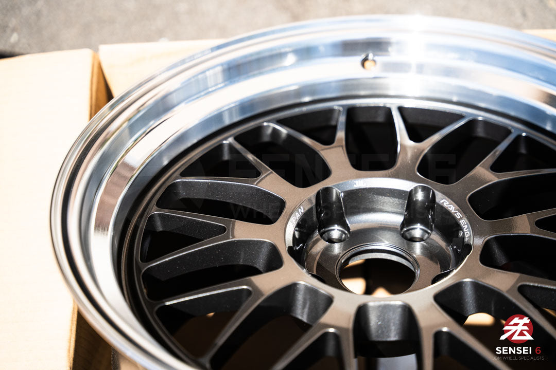 Volk 21A / 18x10.5 +22 / 5x120 / Dark Gunmetal Rim DC (VC)