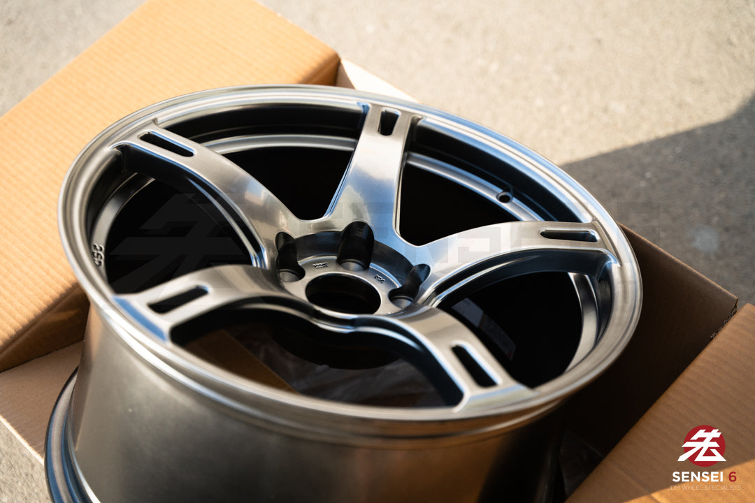 CST Zero-1 Hyper V2 / 18x9.5 +30 / 5x114.3 / Plata metalizada