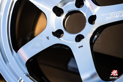 Advan GT Beyond-R / 18x10 +35 / 5x114.3 / Machining & Diamond Cut (MDC)