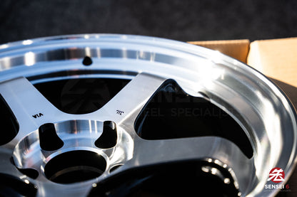 Advan GT Beyond-R / 18x10 +35 / 5x114.3 / Machining & Diamond Cut (MDC)