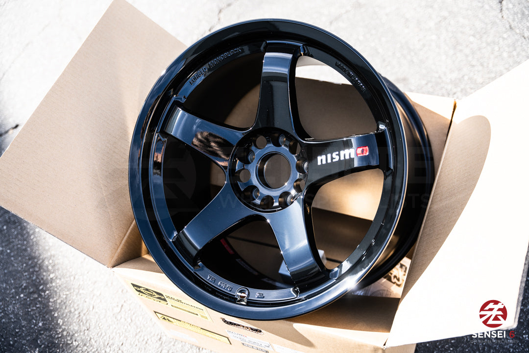 Nismo LMGT4 / 18x10.5 +15 / 5x114.3 / Black