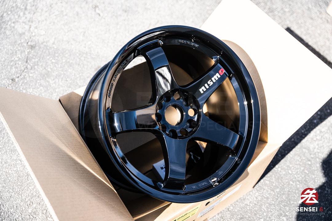 Nismo LMGT4 / 18x10.5 +15 / 5x114.3 / Black