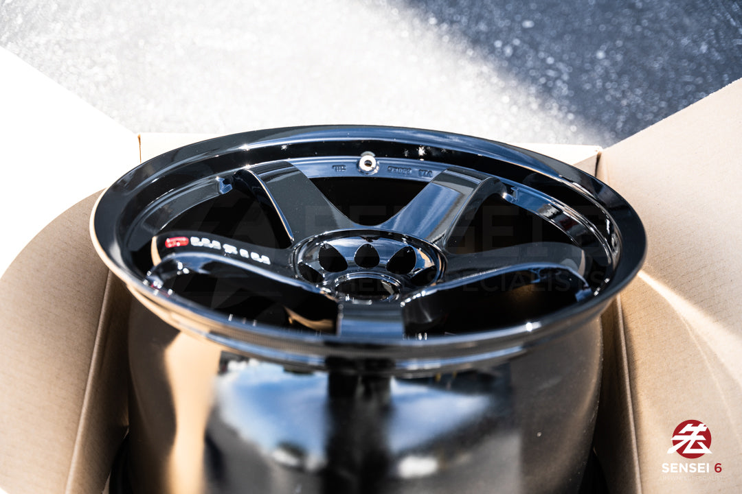 Nismo LMGT4 / 18x10.5 +15 / 5x114.3 / Black
