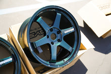 Load image into Gallery viewer, Volk TE37 Ultra M-Spec / 20x8.5 +48, 20x12 +58 / 5x130 / Racing Green
