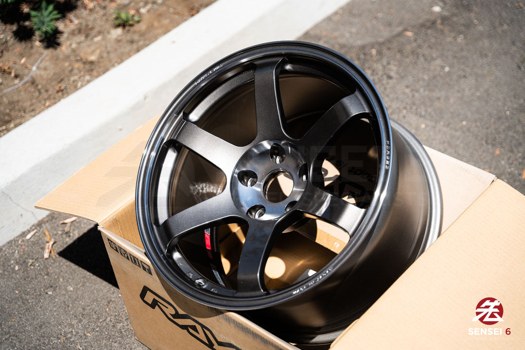 Volk TE37 Saga SL / 18x10.5 +20 / 5x120 / Pressed Graphite (PG)