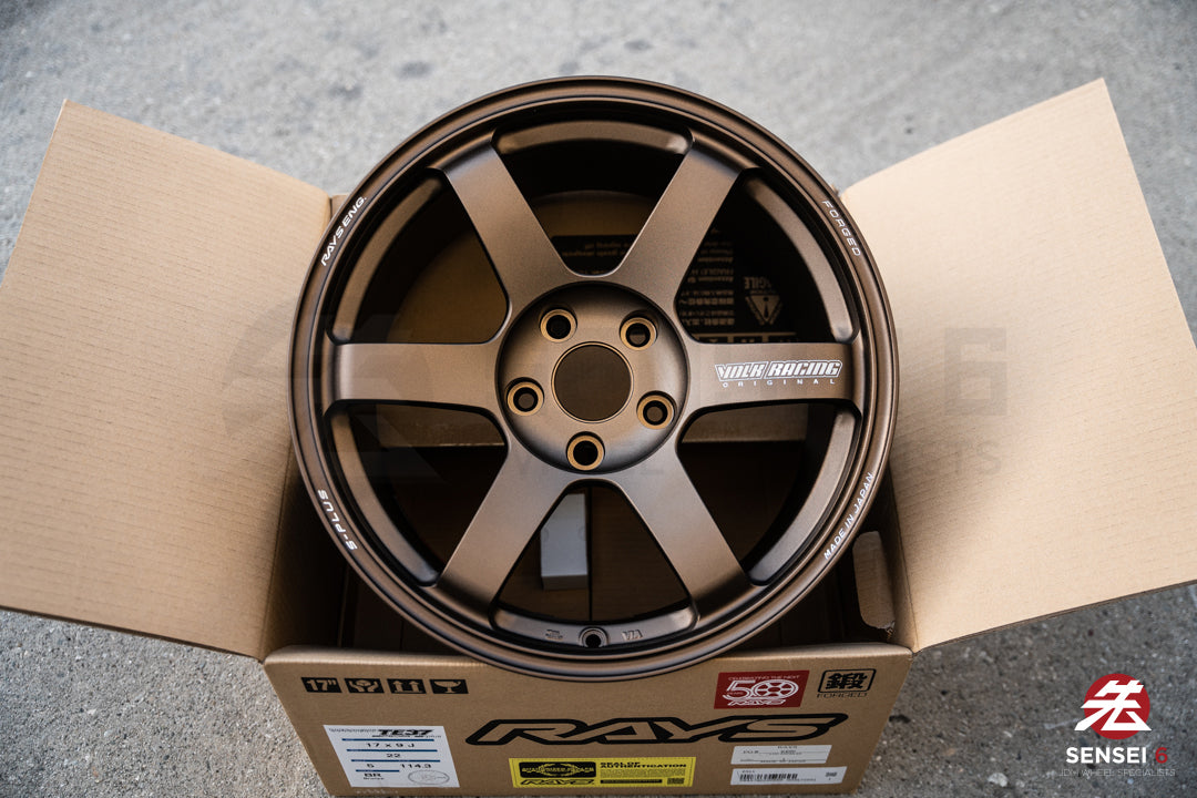 Volk TE37 Saga S-Plus / 17x9 +22 / 5x114.3 / OG Bronce 