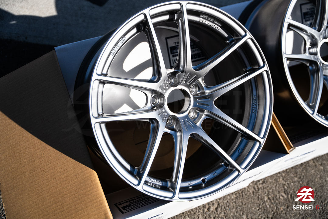 Enkei NVR5 / 18x10 +21 / 5x114.3 / Sonic Silver (SS)