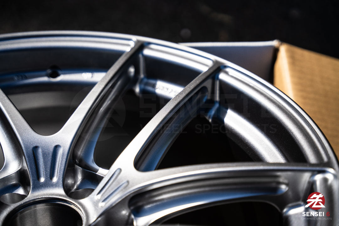 Enkei NVR5 / 18x10 +21 / 5x114.3 / Sonic Silver (SS)