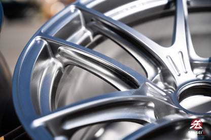 Enkei NVR5 / 18x10 +12 / 5x114.3 / Sonic Silver (SS)