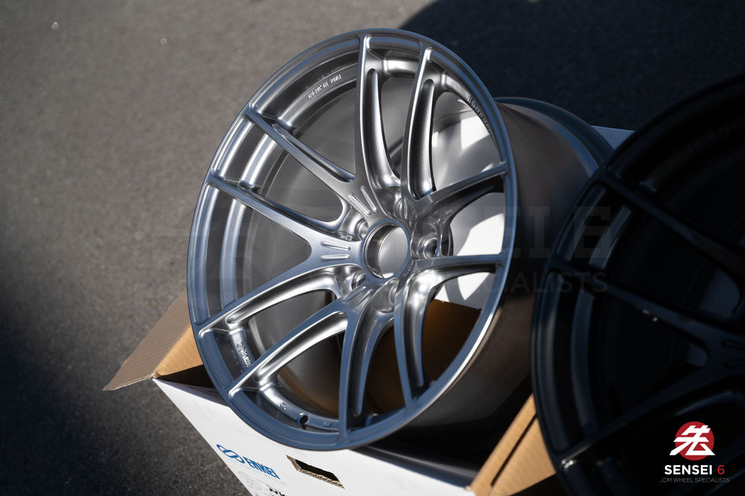Enkei NVR5 / 18x10.5 +15 / 5x114.3 / Sonic Silver (SS)