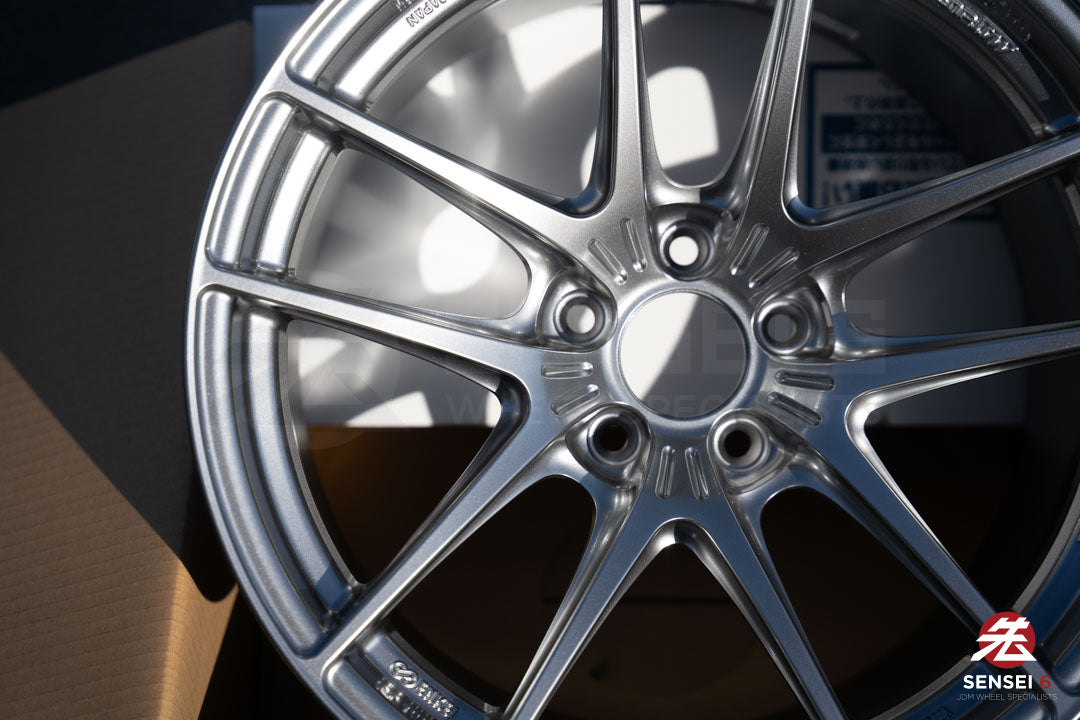Enkei NVR5 / 18x10.5 +15 / 5x114.3 / Sonic Silver (SS)