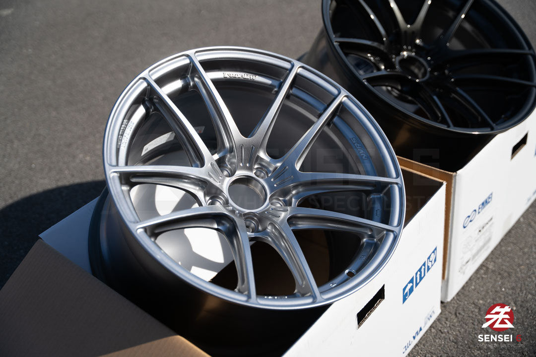 Enkei NVR5 / 18x10.5 +15 / 5x114.3 / Sonic Silver (SS)