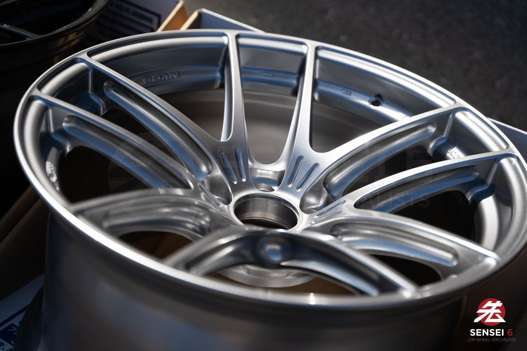 Enkei NVR5 / 18x10.5 +15 / 5x114.3 / Sonic Silver (SS)
