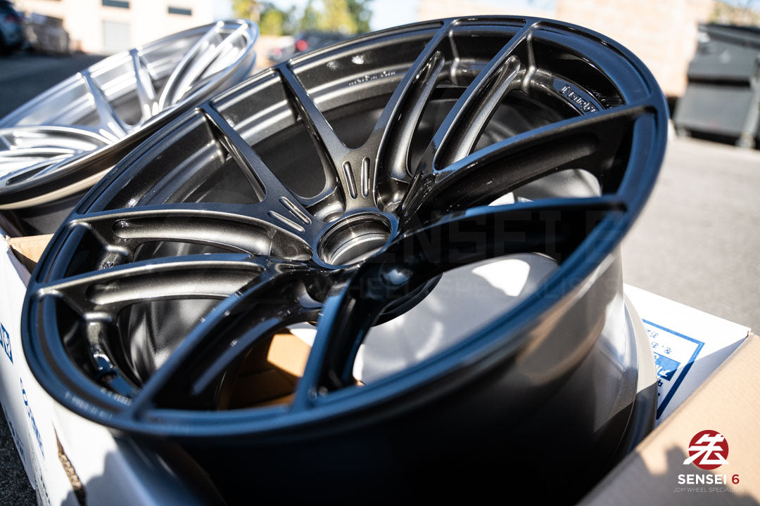 Enkei NVR5 / 18x10.5 +15 / 5x114.3 / Graphite Metallic (GM)