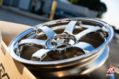 Volk TE37 サガ SL / 18x10 +40 / 5x114.3 / クローム