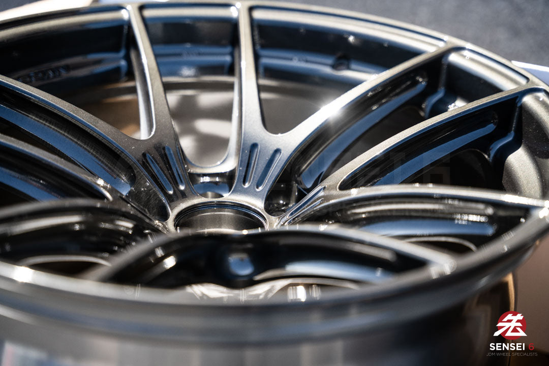 Enkei NVR5 / 18x10.5 +15 / 5x114.3 / Graphite Metallic (GM)