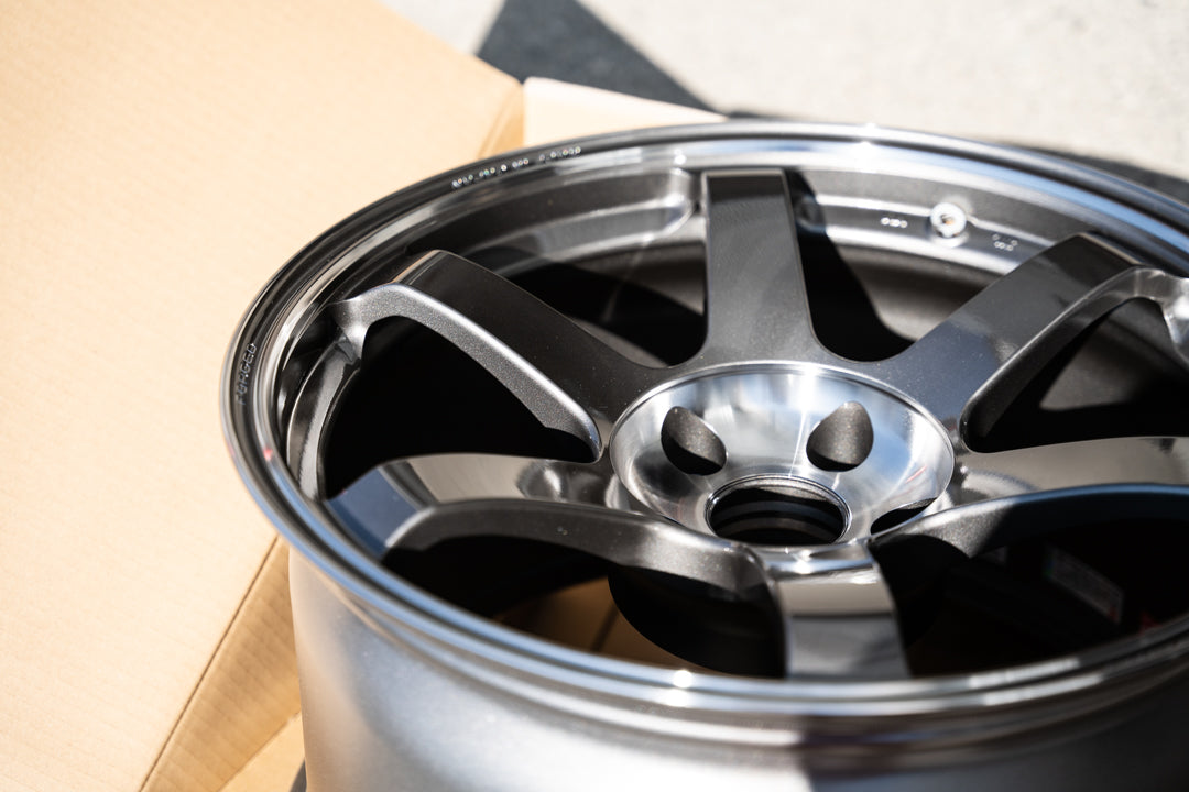 Volk TE37 サガ SL / 18x9.5 +20、18x10.5 +30 / 5x112 / プレスドグラファイト