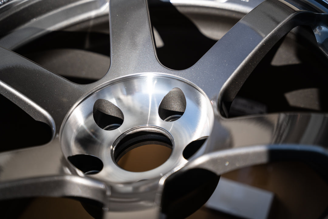 Volk TE37 サガ SL / 18x9.5 +20、18x10.5 +30 / 5x112 / プレスドグラファイト