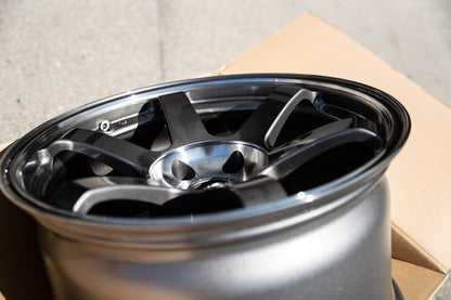 Volk TE37 サガ SL / 18x9.5 +20、18x10.5 +30 / 5x112 / プレスドグラファイト