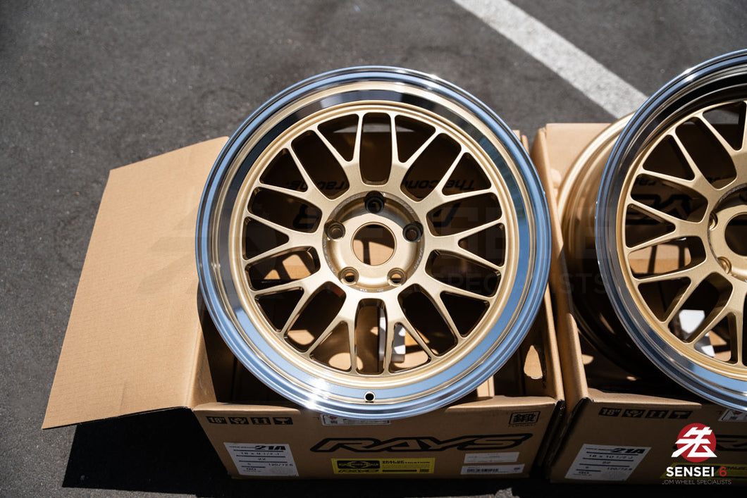 Volk 21A / 18x9.5 +22, 18x10.5 +22 / 5x120 / Gold Rim DC (GO)