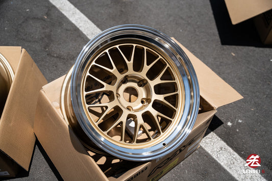 Volk 21A / 18x10.5 +22 / 5x120 / Llanta dorada DC (GO)