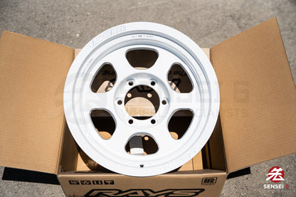 Volk TE37XT M-Spec / 16x8 -20 / 6x139.7 / Dash White (DW)