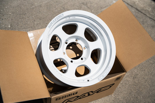 Volk TE37XT M-Spec / 16x8-20 / 6x139.7 / Blanco Dash 