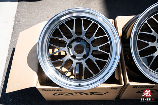 Volk 21A / 18x9.5 +22、18x10.5 +22 / 5x120 / ダークガンメタルリム DC (VC)