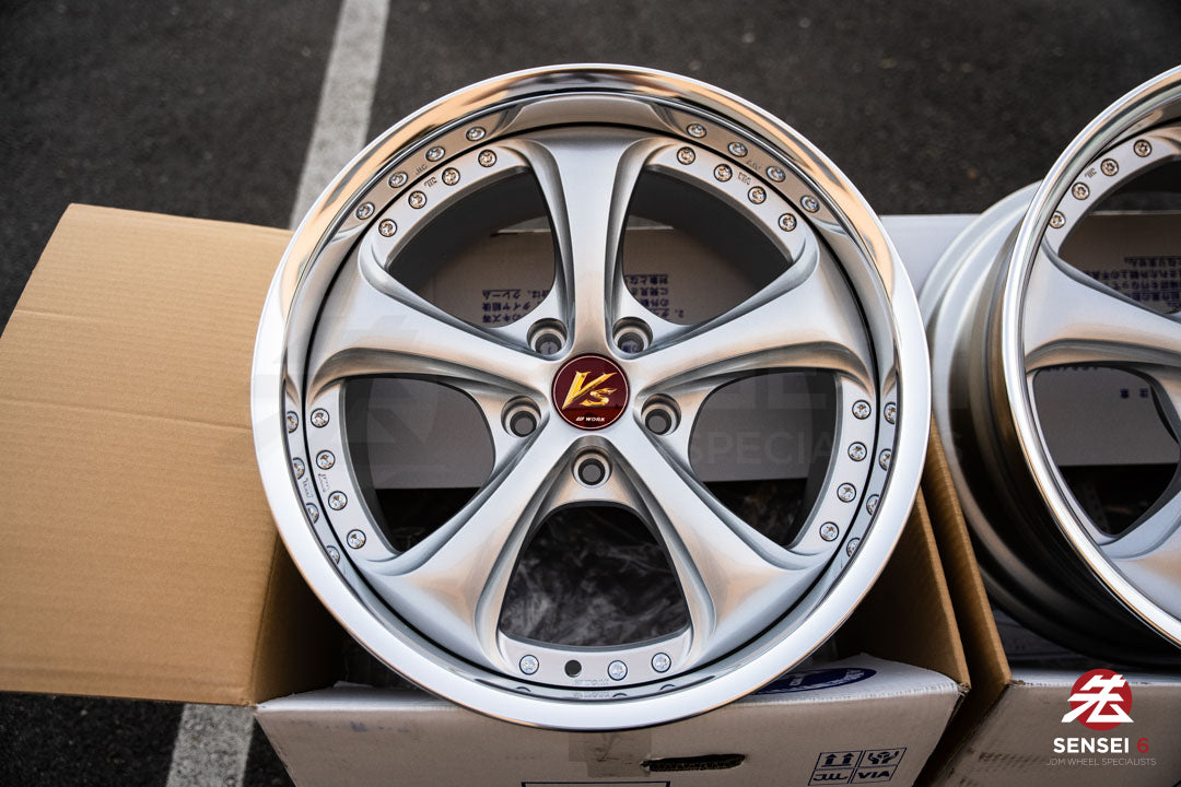 Work VSKF# / 18x9.5 +22, 18x9.5 +21 / 5x114.3 / Light Gray Silver (LGS)