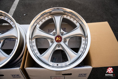 Work VSKF# / 18x9.5 +22, 18x9.5 +21 / 5x114.3 / Light Gray Silver (LGS)