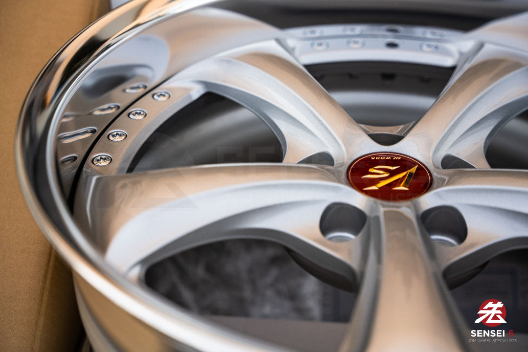 Work VSKF# / 18x9.5 +22, 18x9.5 +21 / 5x114.3 / Light Gray Silver (LGS)