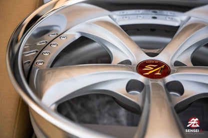 Work VSKF# / 18x9.5 +22, 18x9.5 +21 / 5x114.3 / Light Gray Silver (LGS)