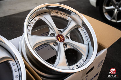 Work VSKF# / 18x9.5 +22, 18x9.5 +21 / 5x114.3 / Light Gray Silver (LGS)