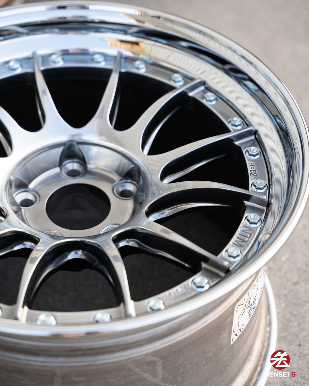 Ruedas NTM Pista de 18" [borde escalonado] (ruedas usadas, hechas a pedido)