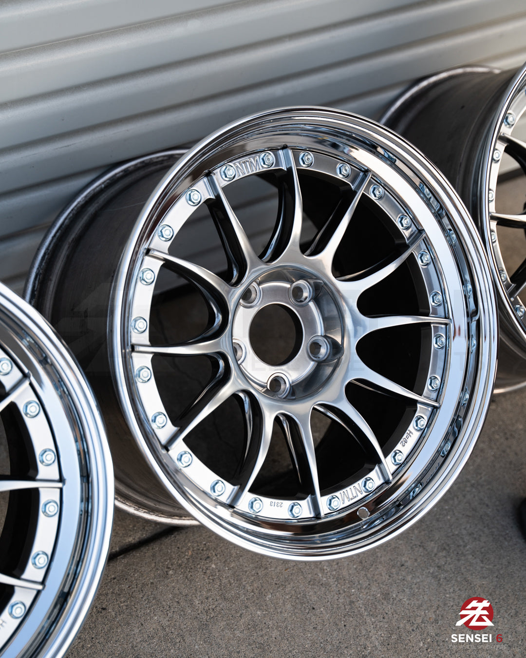 Ruedas NTM Pista de 18" [borde escalonado] (ruedas usadas, hechas a pedido)