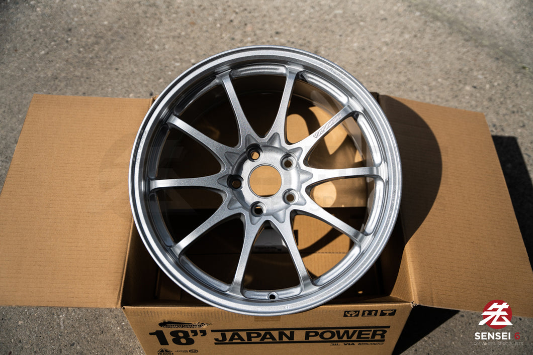 Volk CE28N-Plus / 18x9.5 +22 / 5x114.3 / Diamond Silver (DS)